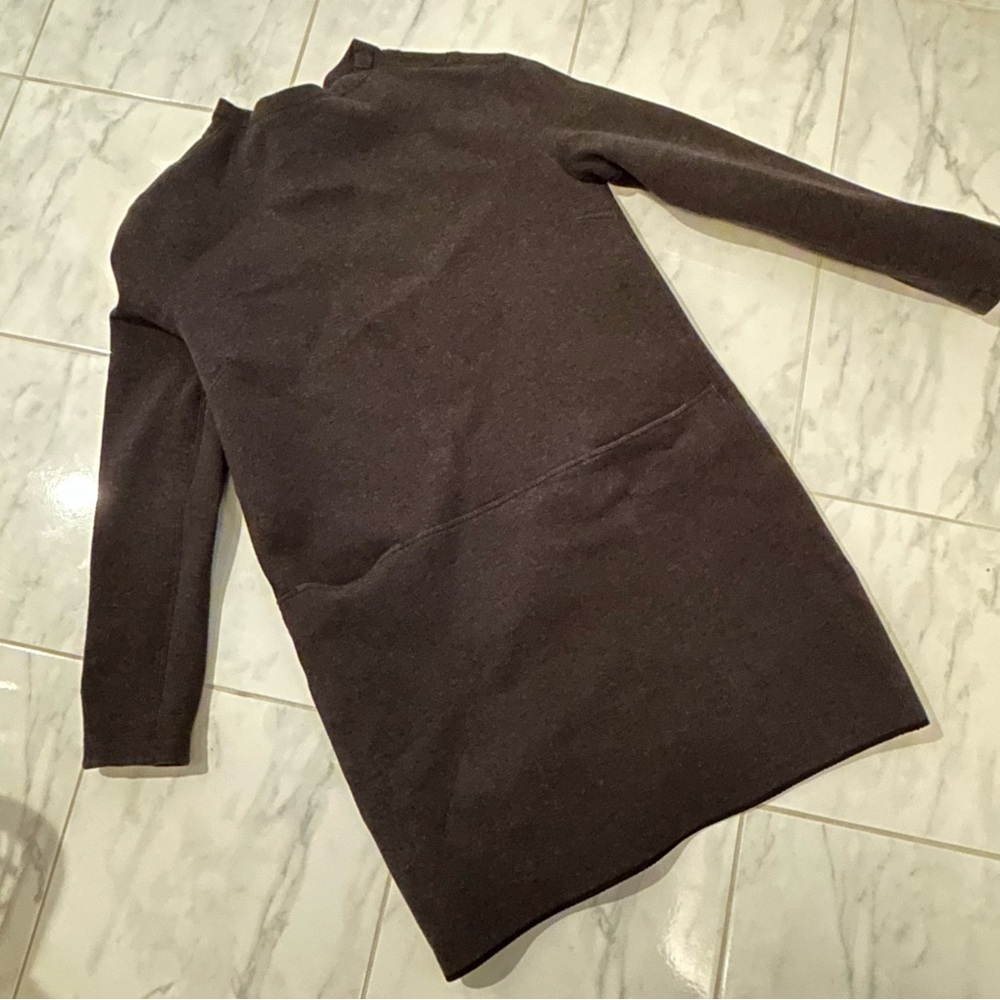Lululemon dark grey Long Sleeve Dress. City bound High neck. Front pockets.EUC!